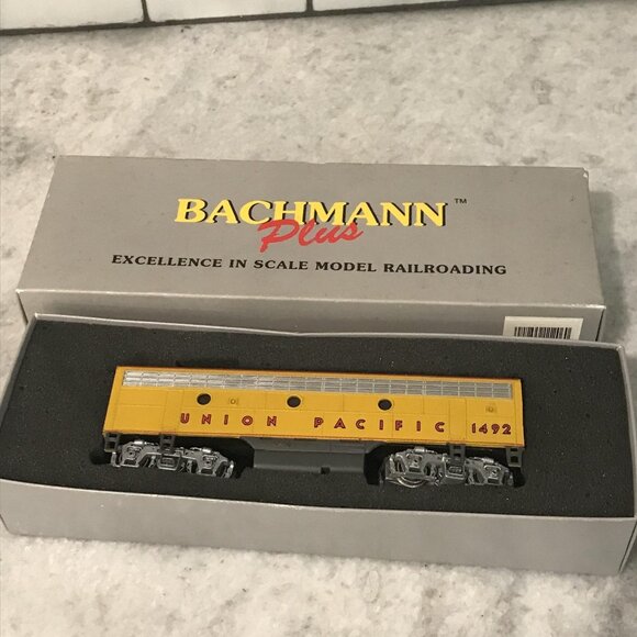Bachmann Plus Train Diesel HO Scale EMD F7A 11206 Union Pacific 1492 Locomotive - Picture 1 of 8